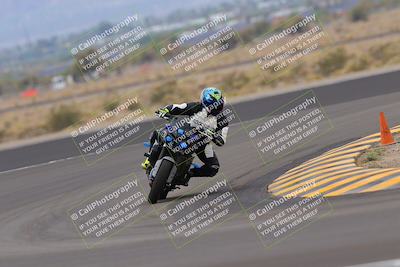 media/Sep-10-2022-SoCal Trackdays (Sat) [[a5bf35bb4a]]/Turn 11 (11am)/